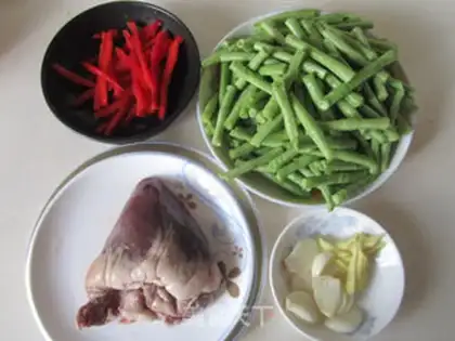 Make Bean horns for pig hearts step 0