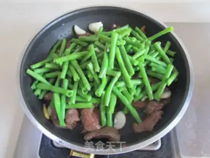 Make Bean horns for pig hearts step 5