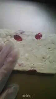 Make Cow Rolling Sugar step 4