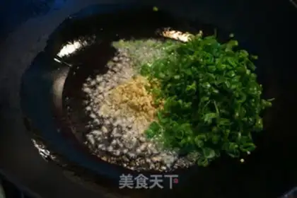 Make Round cabbage pork dumplings step 5