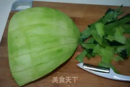 Make Watermelon peeled peppers step 1
