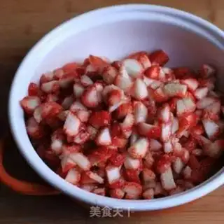 Make Strawberry jam step 1