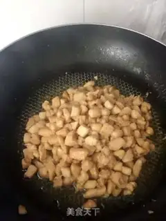 Make Curry chicken and potatoes step 1