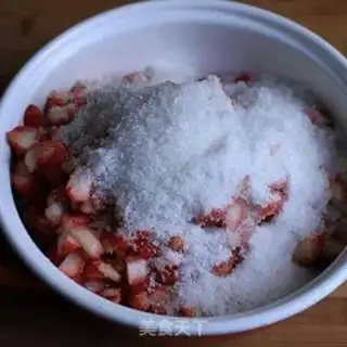 Make Strawberry jam step 2