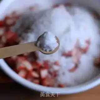 Make Strawberry jam step 3
