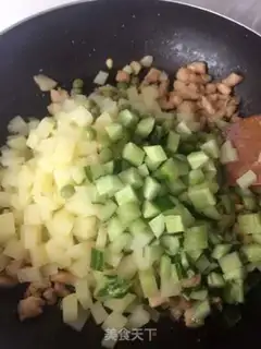 Make Curry chicken and potatoes step 2