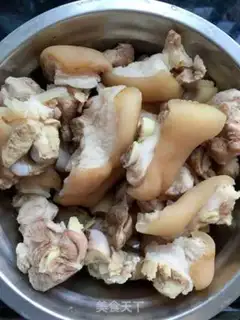 Make Red burning of pigs