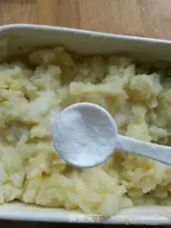 Make Cheese mashed potatoes step 0