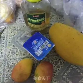 Make Cucumber mango yogurt step 0