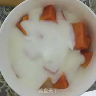 Make Cucumber mango yogurt step 2