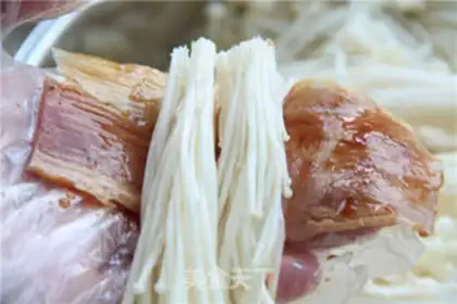 Make Bacon pins and mushrooms step 4
