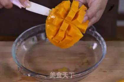 Make Mango milkshake step 1