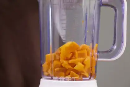 Make Mango milkshake step 2