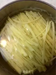 Make Spicy potatoes step 1