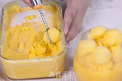 Make Mango milkshake step 7