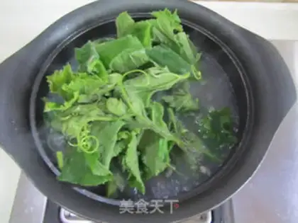 Make Take the pumpkin leaves step 6
