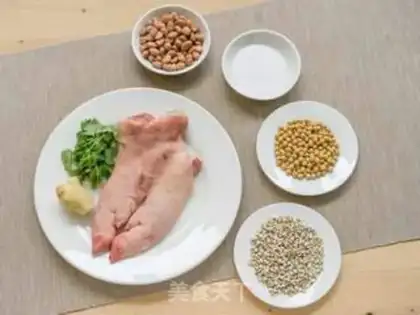 Make Pork foot rice soup step 0