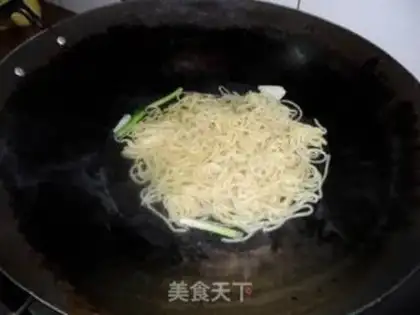 Make X-O-SALARY NOODLE step 2