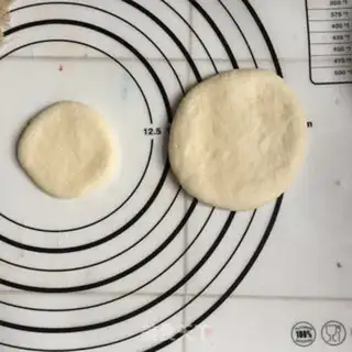Make Lion bread step 3