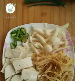 Make Nutritional vegetable soup step 1