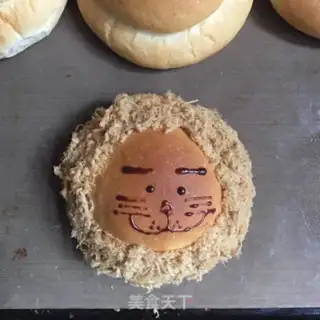 Make Lion bread step 7