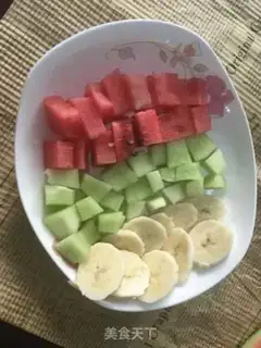 Make The berries of red nuts step 5