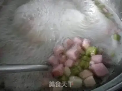 Make Red Bean Lotus taco step 1