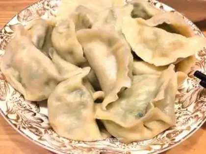 Make Sea conch meat dumplings step 5