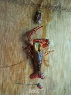 Make Spicy lobster step 1