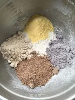 Make Food buns step 1