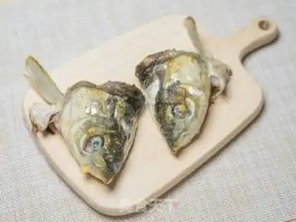 Make Fish-head tofu step 1