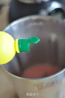 Make Watermelon peach juice step 4
