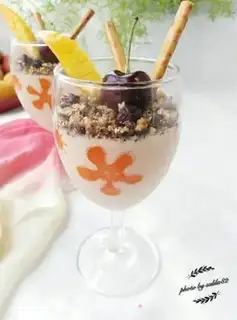 Make Strawberry cheese mousse step 5