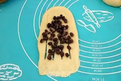Make Peas grow bread step 6