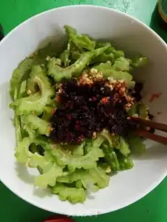 Make Mother of God mixed with bitter melons step 4