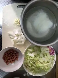 Make A fan of cabbage step 0