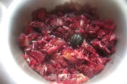 Make Yang Mei Tea step 2