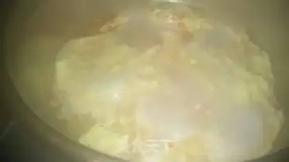 Make Potato egg silver ear soup step 4