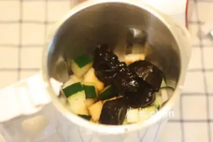 Make Pumpkin tea step 2