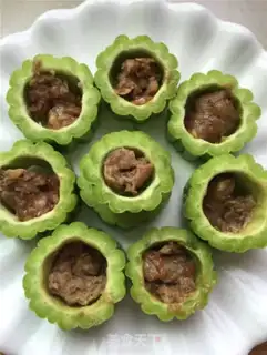 Make Shrimp makes bitter melons step 1