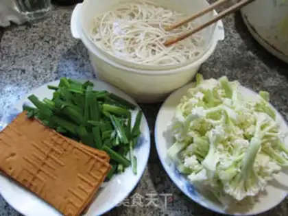 Make Creamware noodles step 0