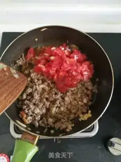 Make Tomato sauce pasta step 4