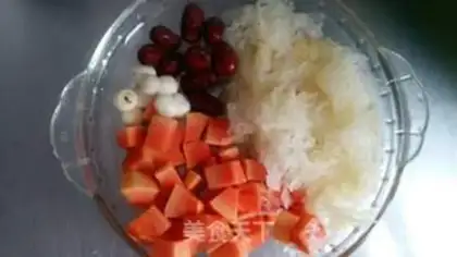 Make The papaya silver-eared sprouts step 0