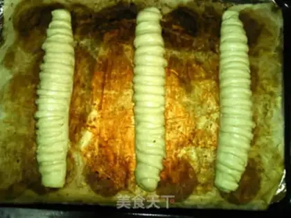 Make Chestnut caterpillar bread step 18