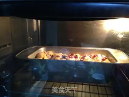 Make Double-berries milk hand tore step 15