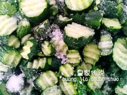 Make Drunk cucumber step 1