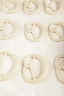 Make German alkaline bread step 8