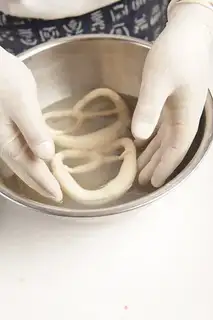 Make German alkaline bread step 9