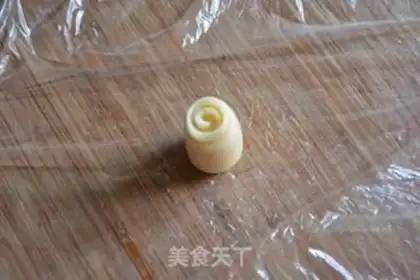 Make Lotus souffle step 16