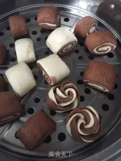 Make Double-coloured buns step 8